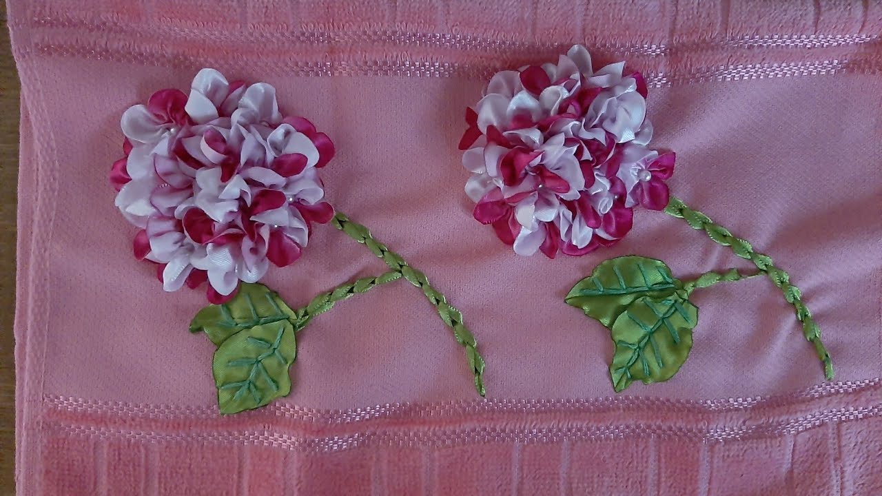 Flor de cetim Hortência para toalhas modelo 177