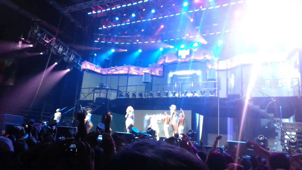 Pound The Alarm, Nicki Minaj Concert New Zealand YouTube