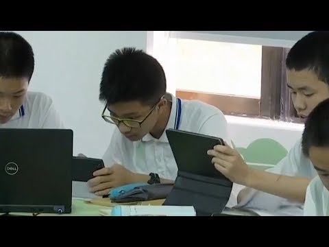 少儿编程班报名火爆 中国家长又犯"起跑线焦虑？"