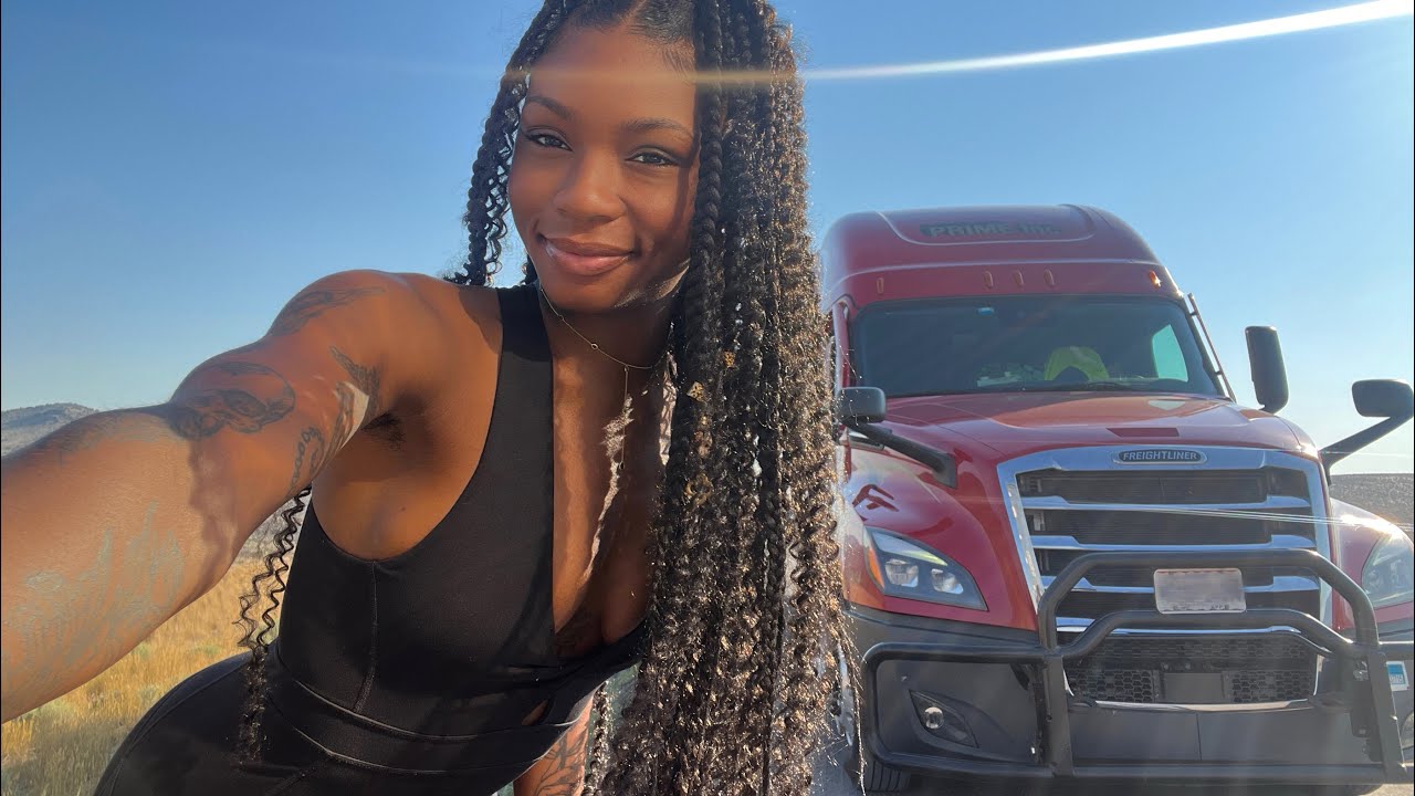 Женщина-водитель грузовика. Пять загрузок за неделю. Койот бродит по зоне отдыха!