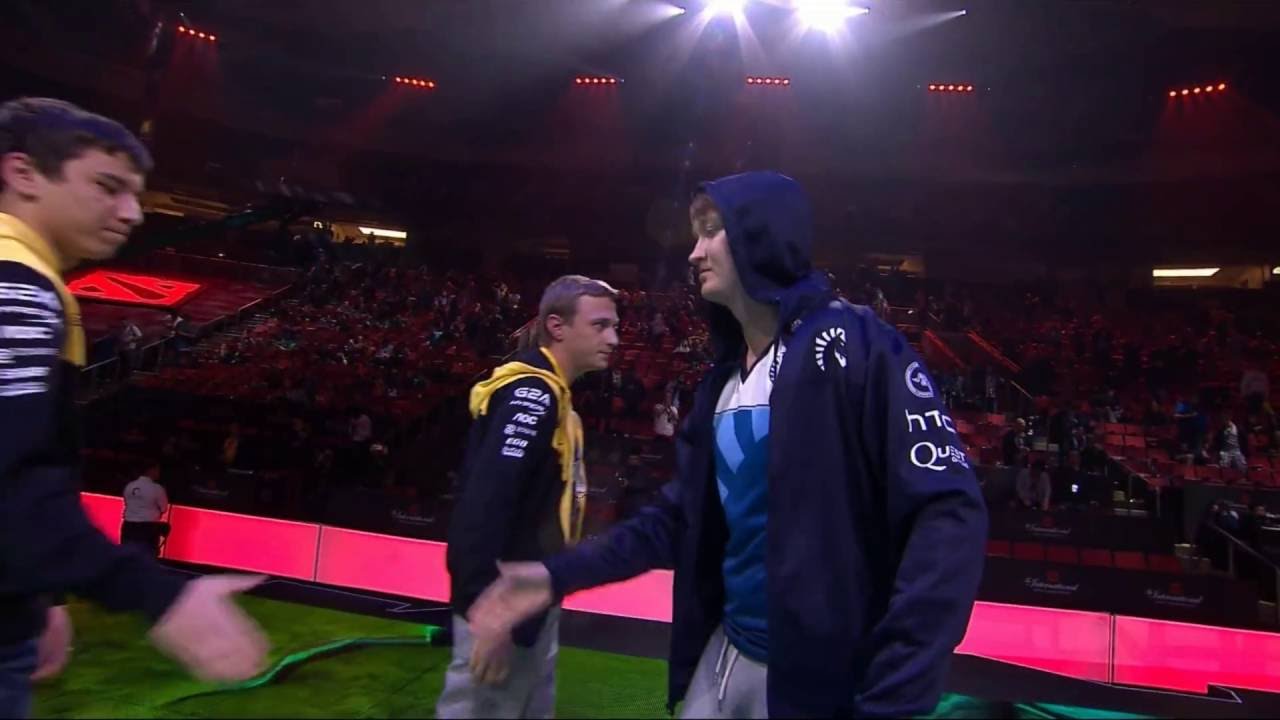 NaVi vs Liquid Это не наша игра TI6 v1lat