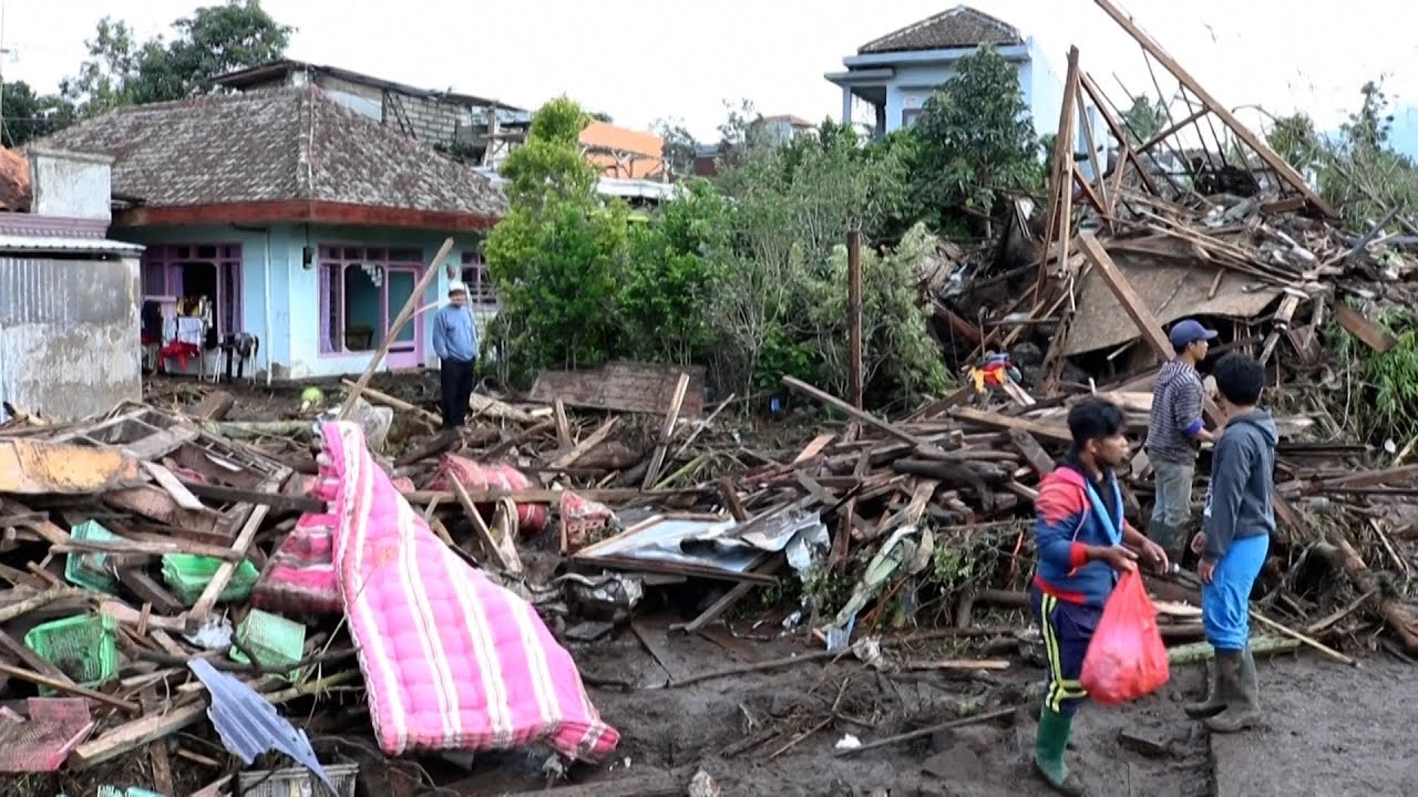 Aftermath of deadly flash floods in Indonesia - YouTube