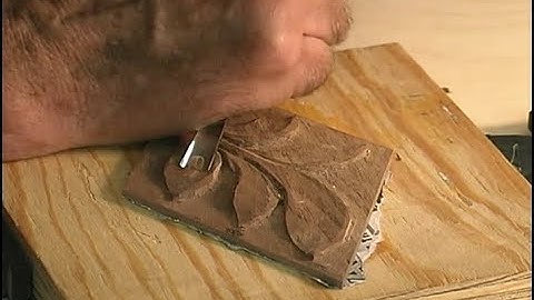 W029 Relief Carving a Leaf Pattern by David Reilly