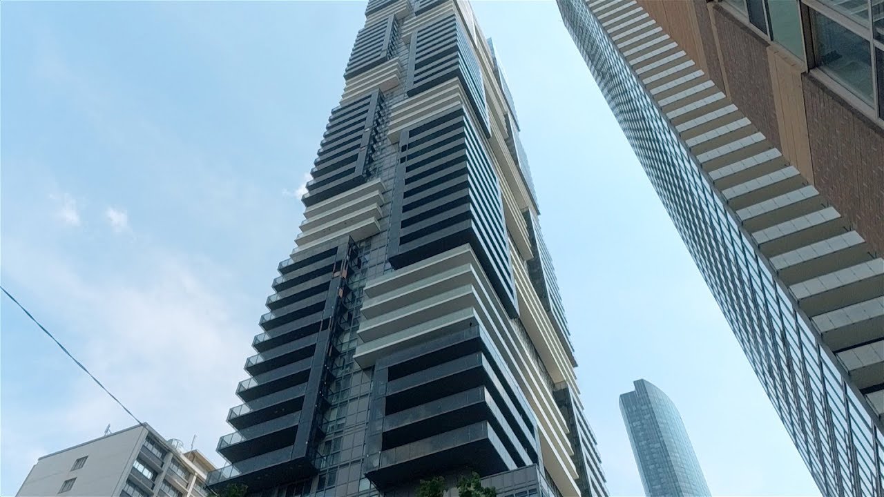 7 Grenville St. Toronto, On. Unit