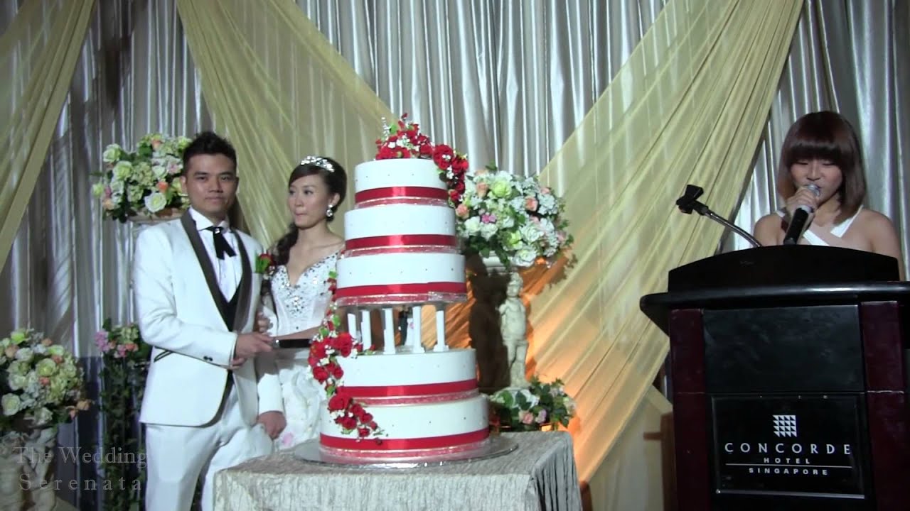 Bilingual wedding emcee Singapore – Stella