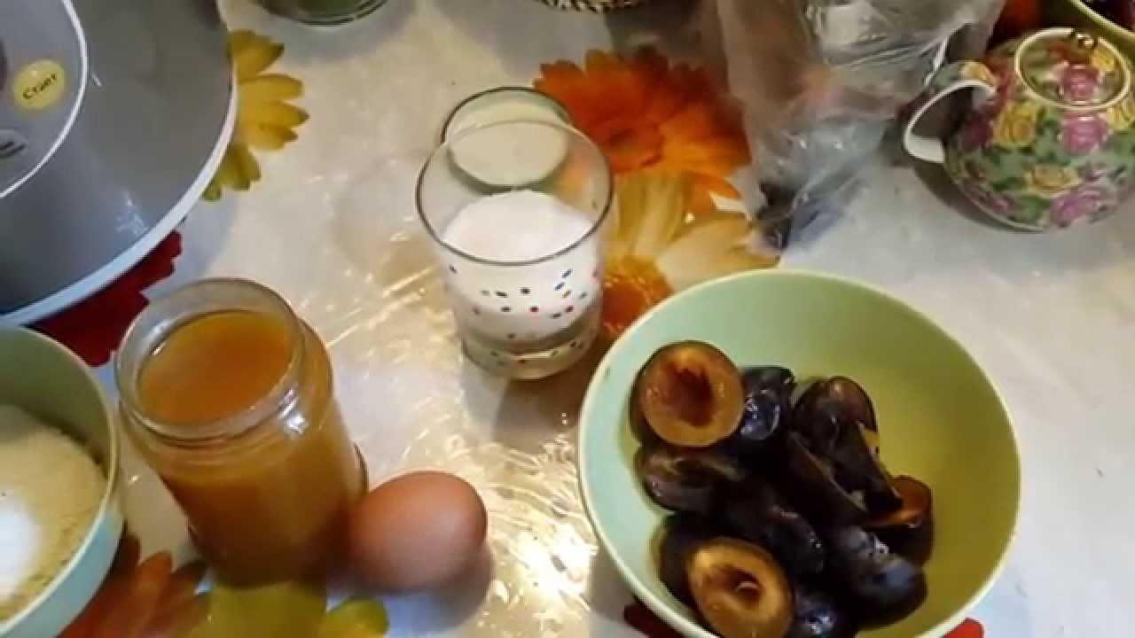 Пирог со сливами в мультиварке.