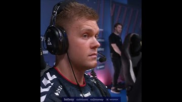blameF and xyp9x shocked by this Farlig play