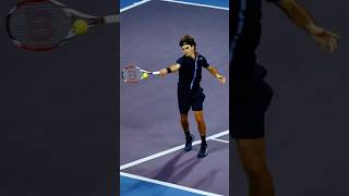 Federer toying with Murray, zen mode. Third set 5-5, 0-30 point, omg 🤯