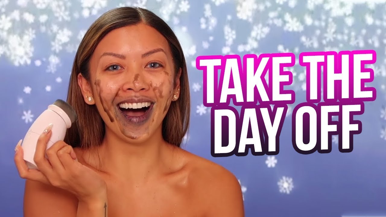 Removing Makeup! | Liane V