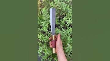 Tôi làm con dao đi rừng bằng thép vòng bi tàu thủy sắc nét đáng kinh ngạc