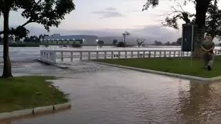 Pontos de alagamento são registrados na Av. Beira Rio em Tijucas