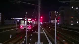 221系が、奈良駅を発車。