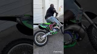 1999 kx250 satisfied customer says he’s too short for the bike