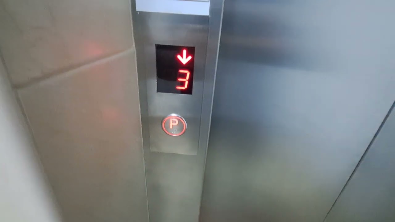 2x Old IFMA traction elevators, repl. By Sygler Ascensor @ Str. Olănești 4, bl. 43A, Bucharest, RO