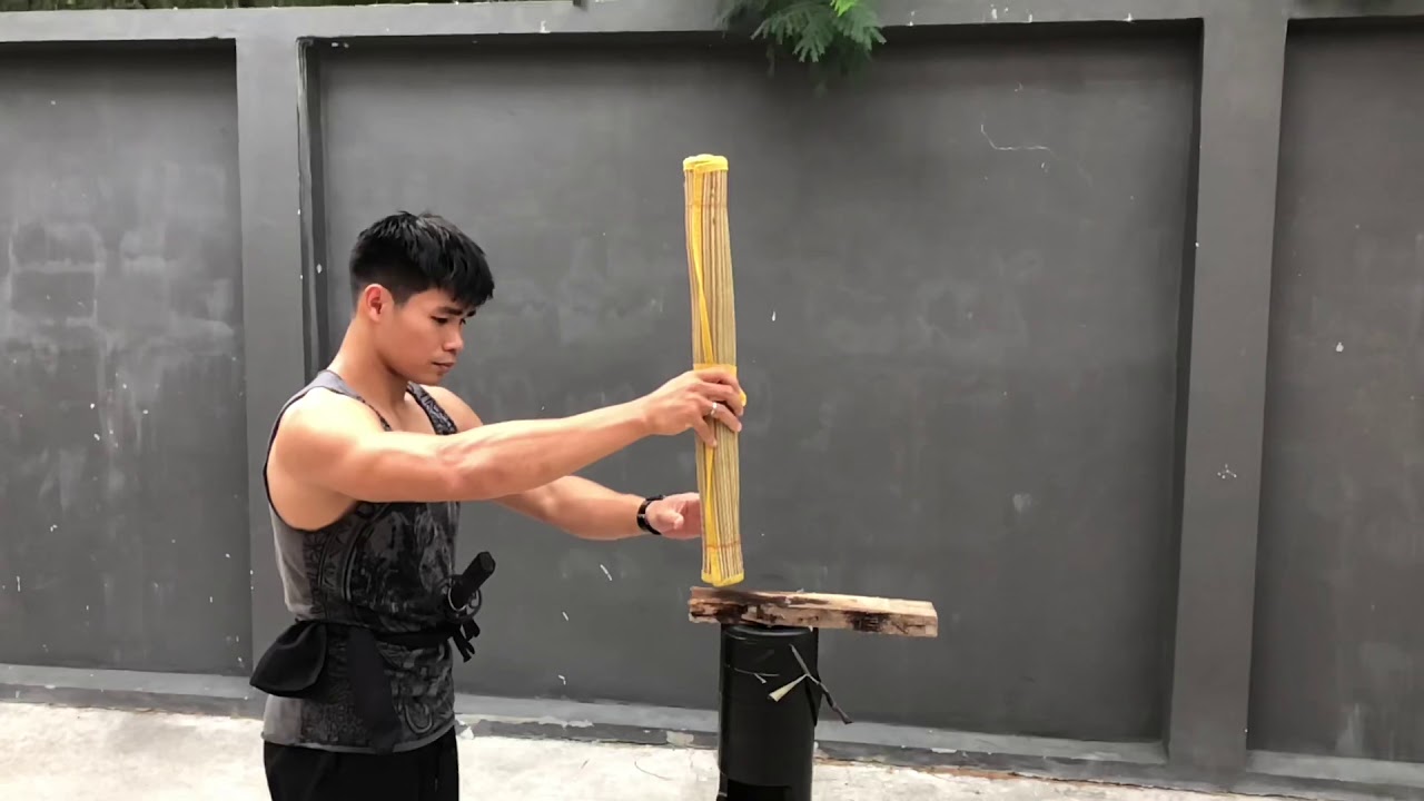 Suemonogiri (Putting tatami mat cutting) in slow motion YouTube