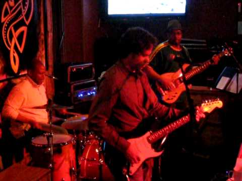 "Sunshine" by Ruben Montoya, with Fatskeys (Darren...