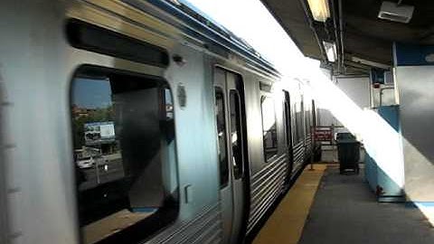 SEPTA MFL AdTranz M4 Car Entering/Departing Spring Garden Station.