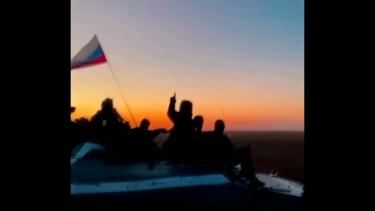 Песня завывает диким воем