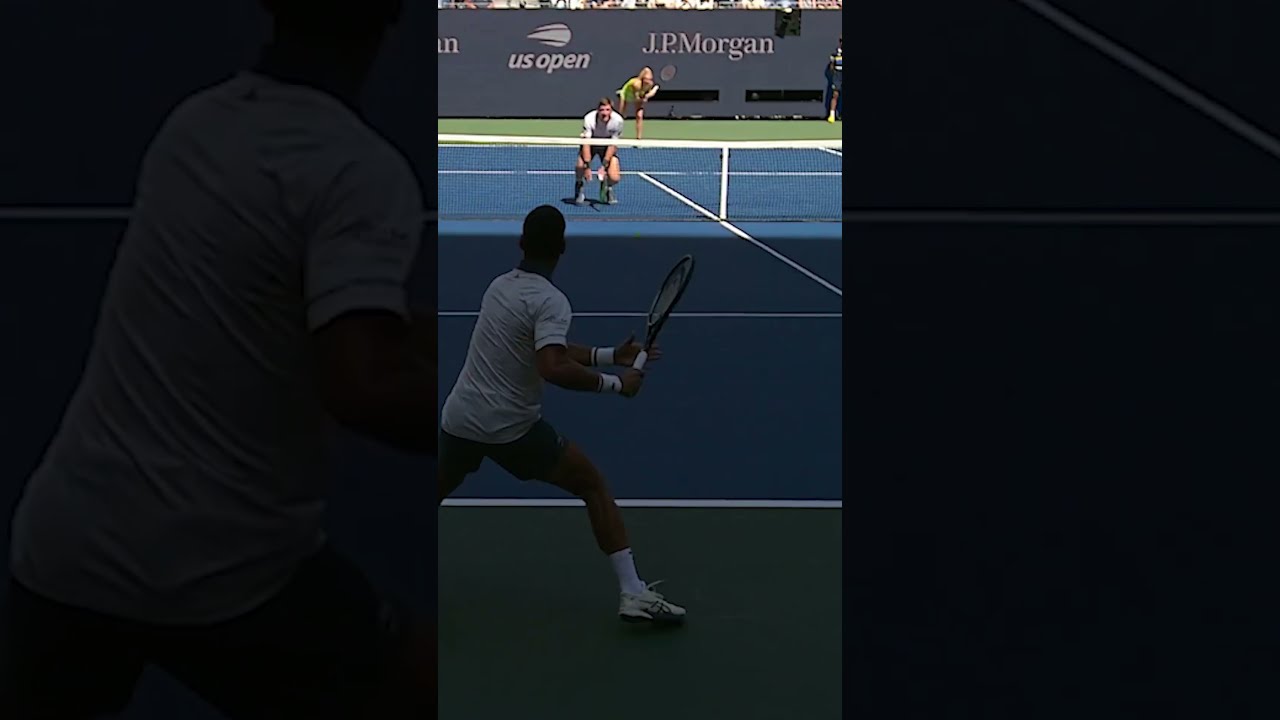 HOW did Sabalenka get this?! 🤯