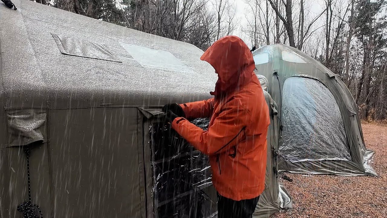 Snow & Rain Camping ❄️🌧️ | Cooking Hot Pot in the Mountains