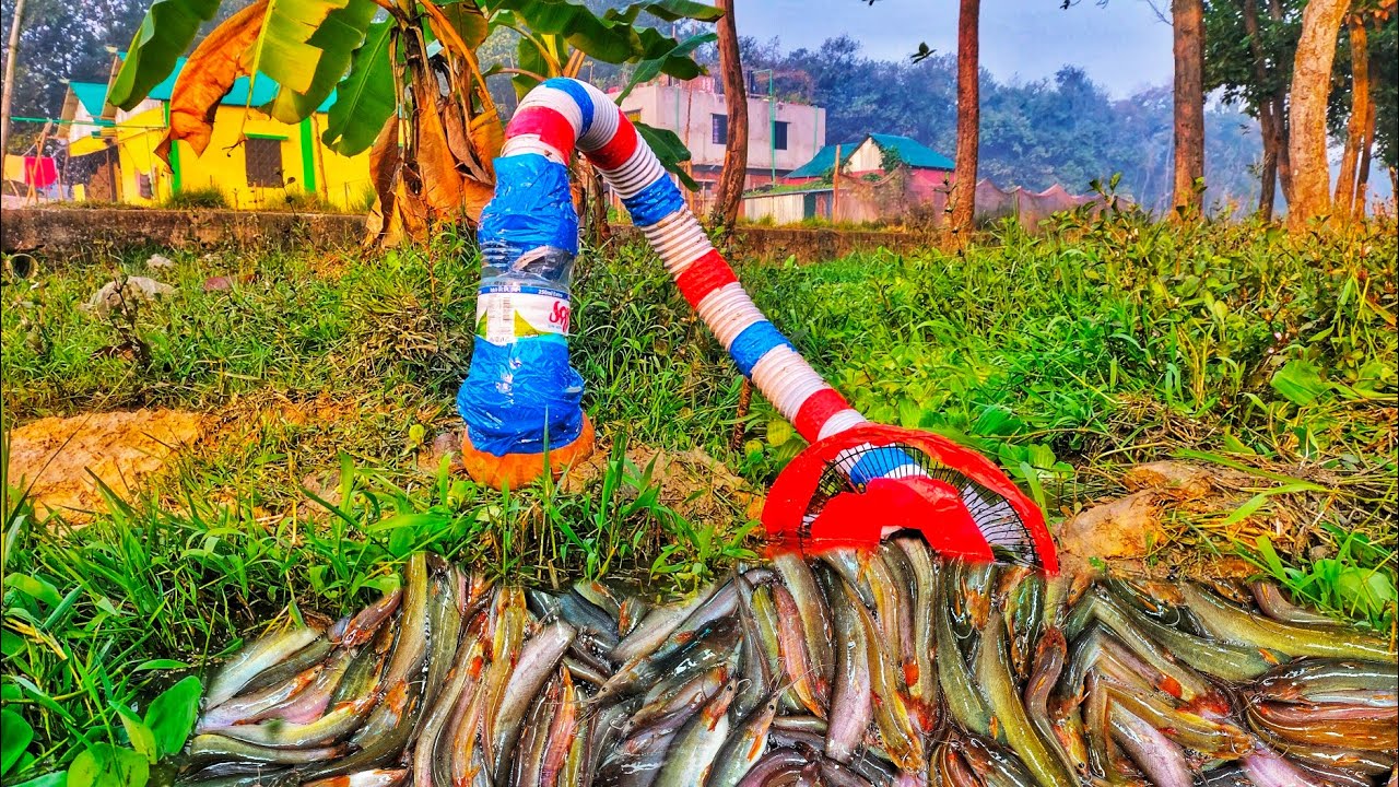 Deep fishing techniques with plastic pipes and bottle | this is amazing and new fishing video.🦈🦈