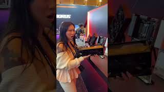 Download Lagu white mini itx motherboard gets destroyed by the giant Gigabyte 5080 MP3