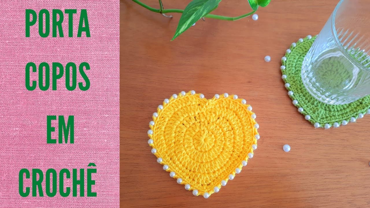 PORTA COPOS CORAÇÃO EM CROCHÊ COM PÉROLAS