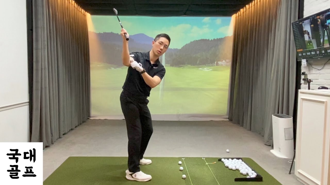 [백스윙] 3. 백스윙 탑, 오른 팔꿈치를 축으로 접으며 완성하기