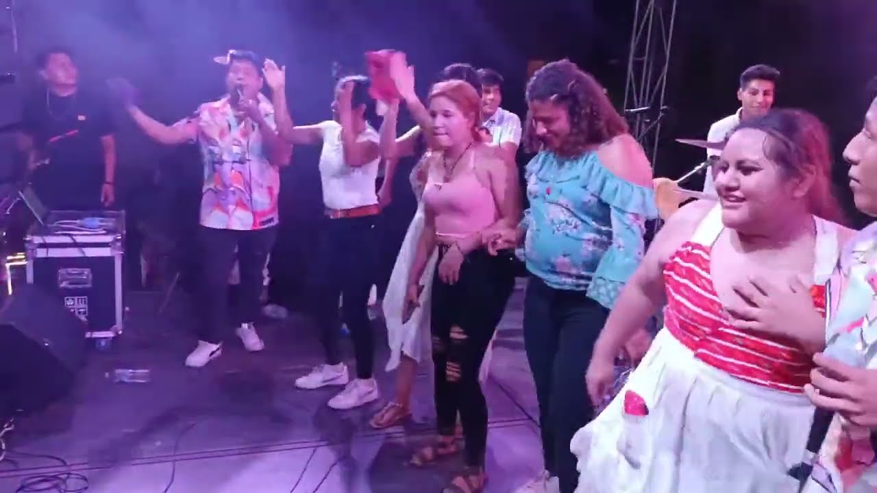 Se Prendió El Cerro!!!! San Juan Cacahuatepec Oaxaca La Pura Arrechera - El Compa Sebas Y Su Teclado