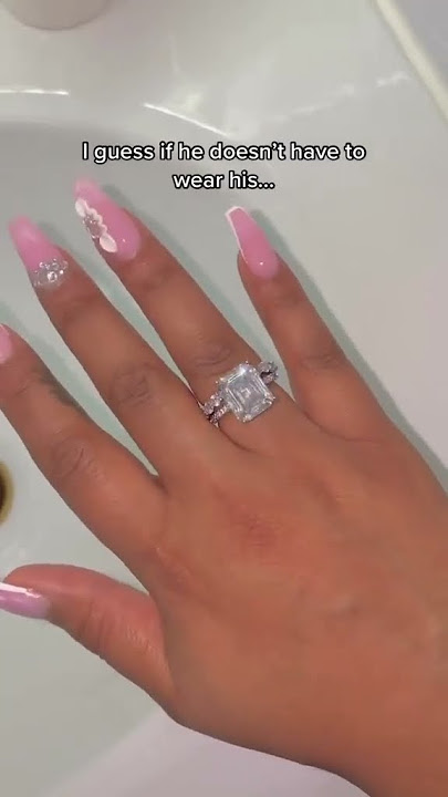 My husband stop wearing his wedding ring to work all of a sudden..