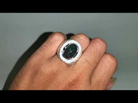Black Opal jarong rintik gelis. 