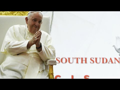 البابا فرنسيس يدعو من جنوب السودان إلى نبذ العنف وإشاعة السلام وحماية حقوق النازحين • فرانس 24
