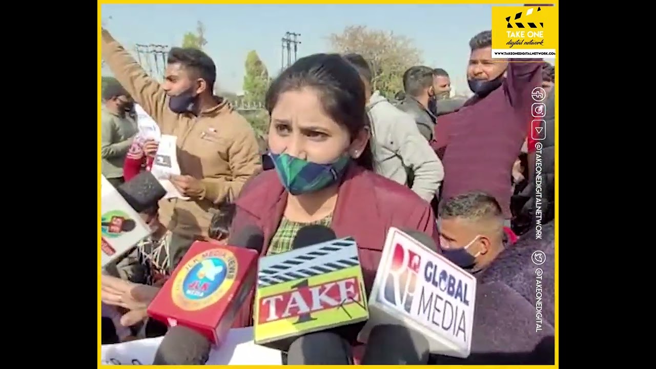 J&K Police Border Battalion aspirants block Tawi Bridge; Police detains protesters