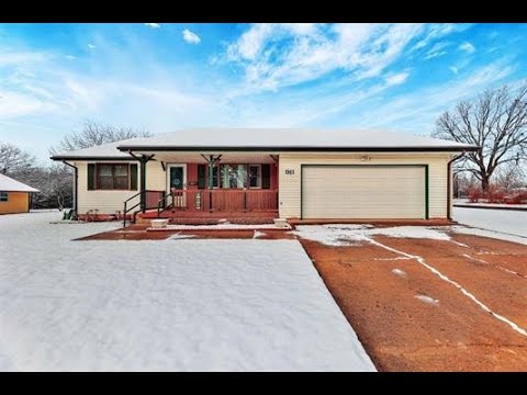911 Harris, Winfield, KS home video tour