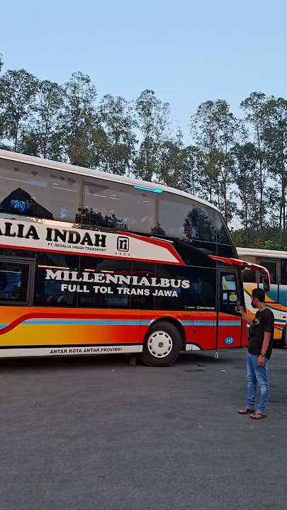 perhatikan ketika bus tingkat manuver #shortvideo