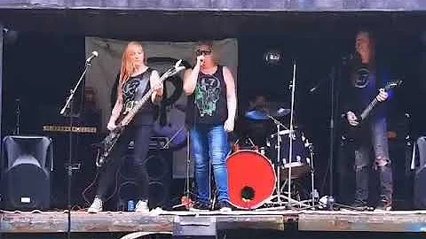 Pretend we're dead (Beauty Process plays L7)