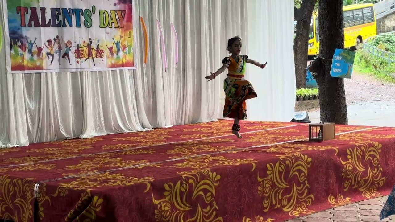 എന്റെ മോളെ ആദ്യമായി സ്റ്റേജിൽ 💃Talents Day യിൽ അവതരിപ്പിച്ച ഡാൻസ് .