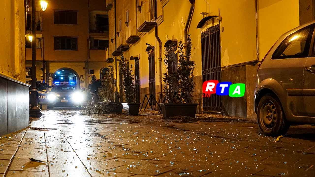 Ennesima bomba esplode a Nocera Inferiore, colpito un ristorante