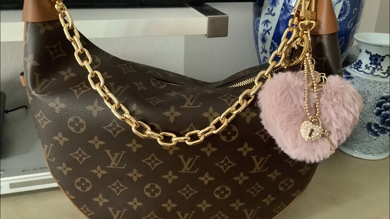 Louis Vuitton Loop Hobo Bag UNBOXING, NEW, What Fits?, First Look and  Review