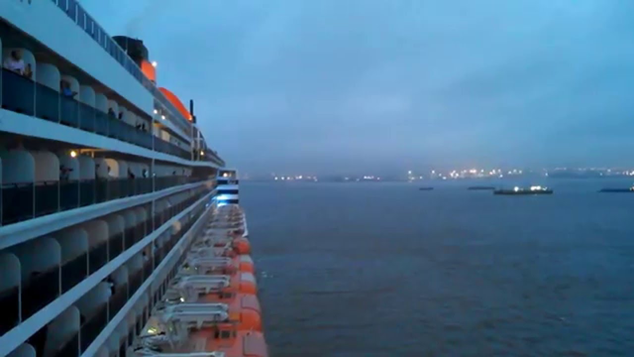 Queen Mary 2 Arriving in New York YouTube