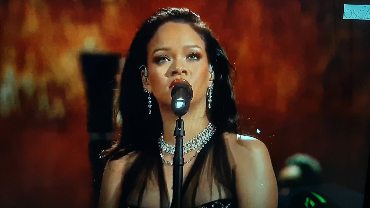 Rihanna- Lift Me Up (Live from Oscars 23) Rihanna- Lift Me Up (Live from Oscars 23)