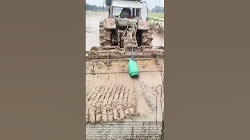 Sharing of methods for paddy field leveling and ditching at the same time