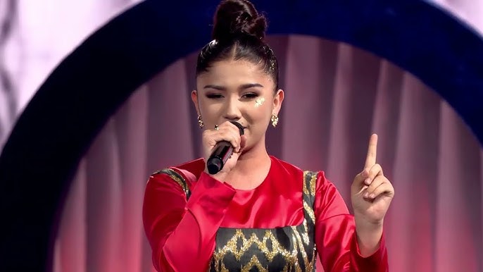 Әдемі іш киім бейнеленген орыс порносы