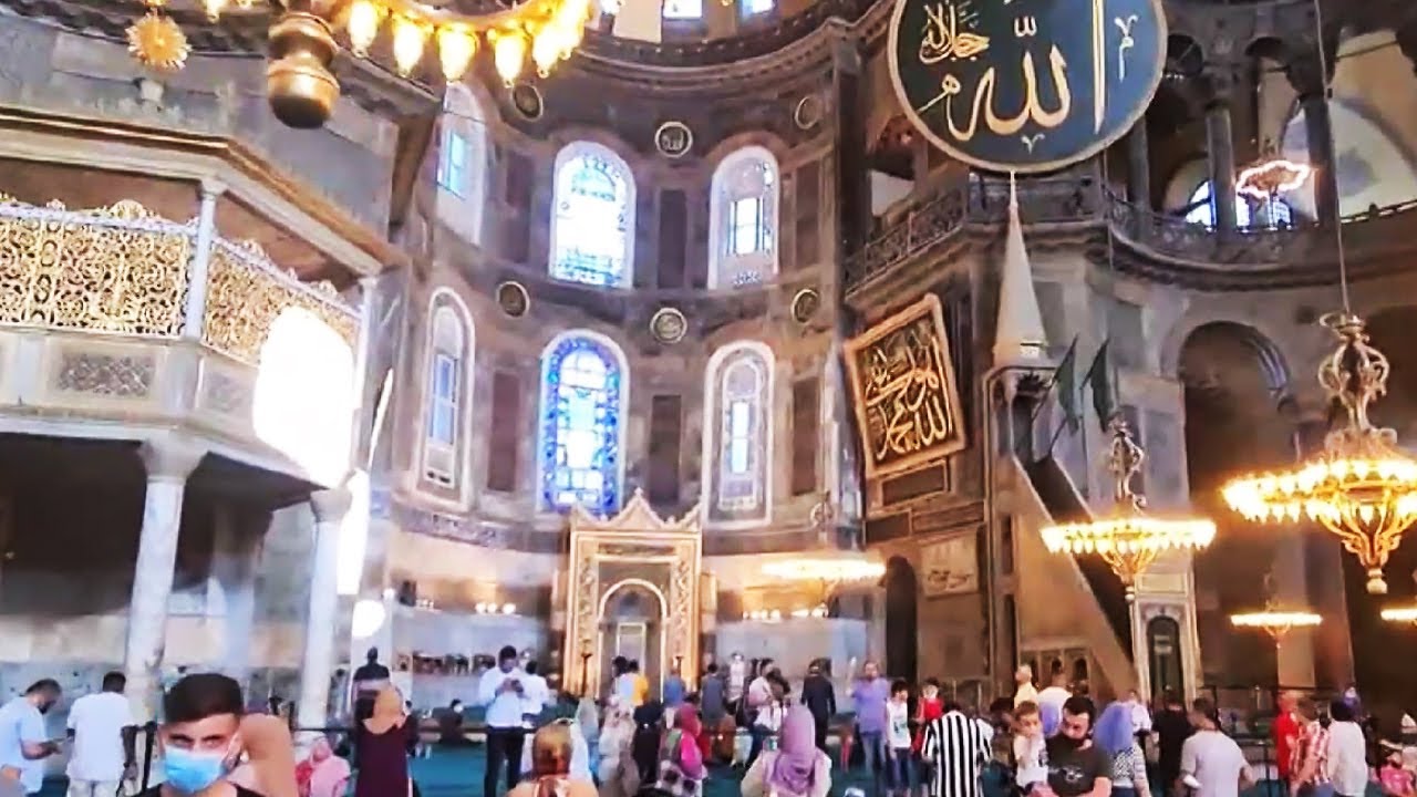 Вход в мечеть Айя-София стал платным в Стамбуле