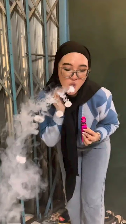 cewe hijab jago main vape#short #shortvideo
