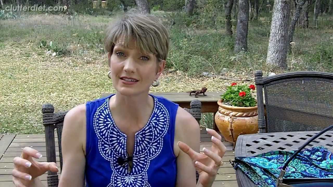 How to Organize Purses, Handbags, and Clutches | Clutter Video Tip - YouTube