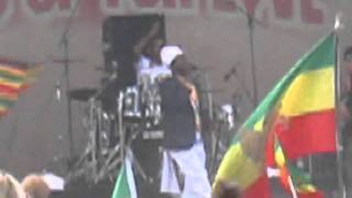 Anthony B - Intro (live @ Summerjam Festival 2011)