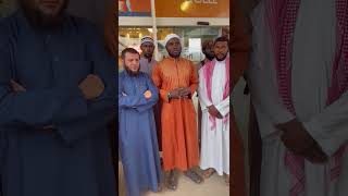 مراسيم استقبال رئيس الجامعة في مطار غامبيا