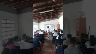 Lic. Estefanía Molina dictando un módulo en el Taller sobre Ideología de Género. EL GLOBALISMO