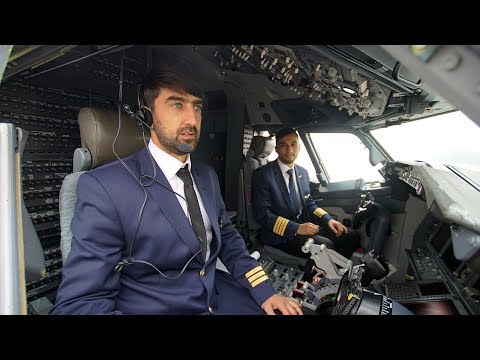 Игроки сборной Таджикистана снялись в рекламном ролике авиакомпании "Сомон Эйр"